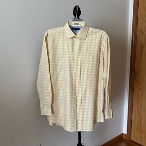 Tommy Hilfiger Mens dress Shirt Size L (16 1/2 - 17)